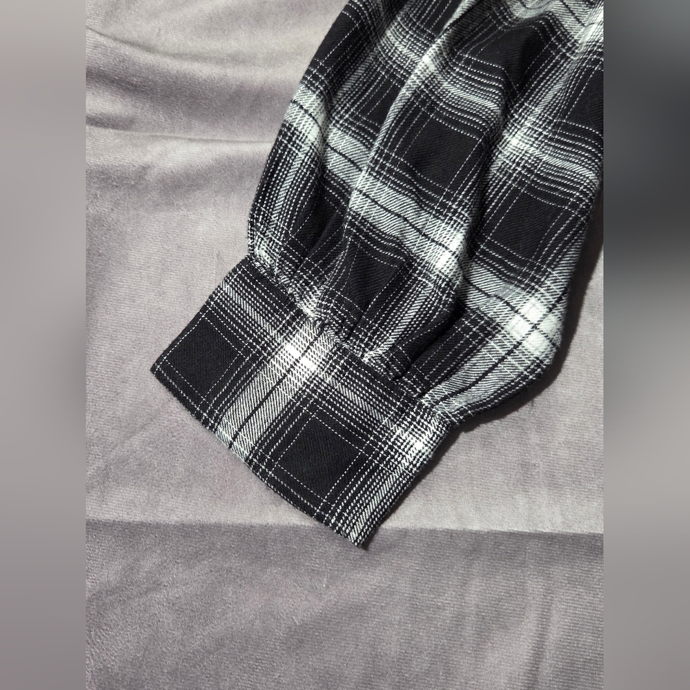 Loft Blouse Womens XS Long Sleeve Plaid Black White Henley Viscose Blend EUC - Picture 3 of 9